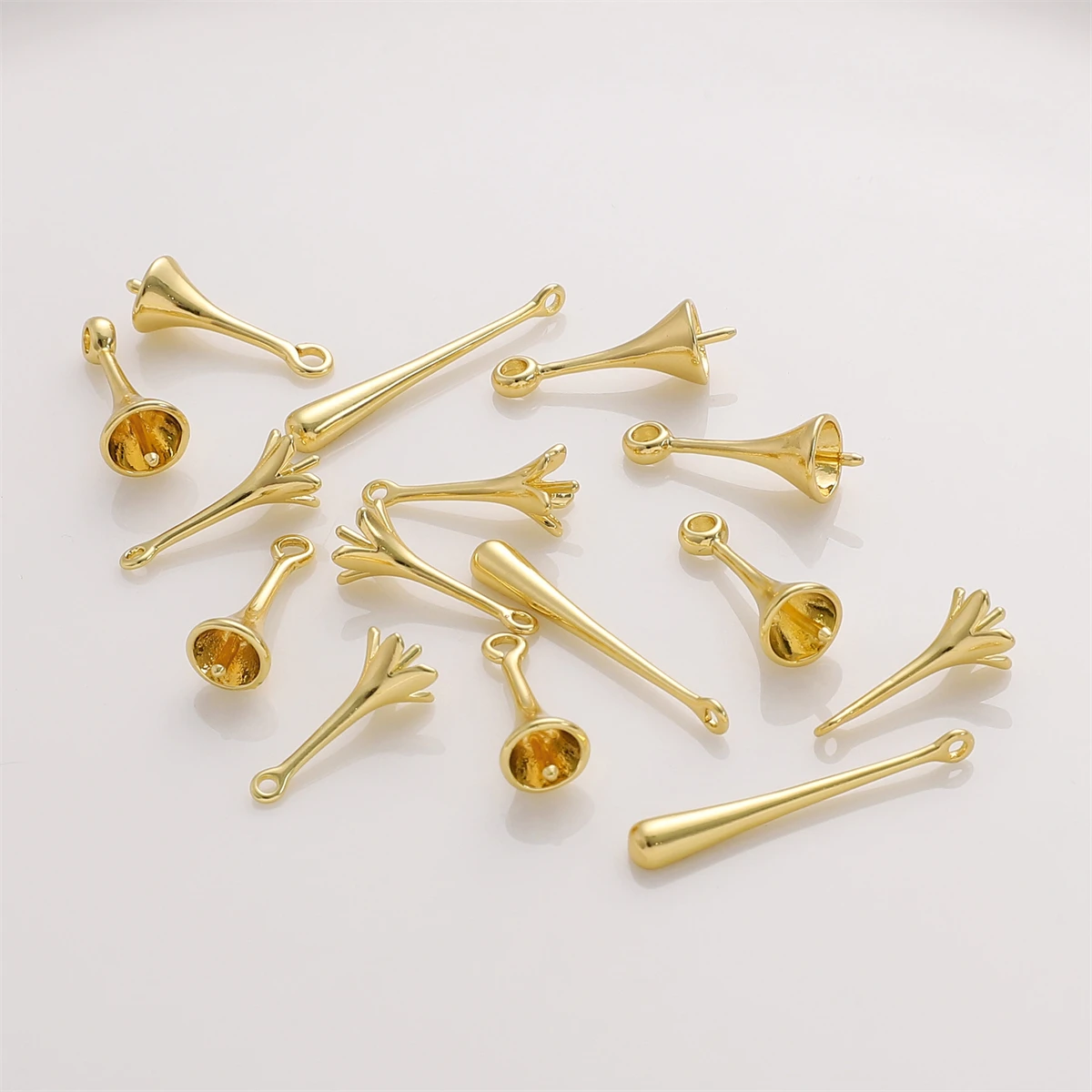 2pcs 14K Gold Plated Brass Vintage High-grade Beads Cap for Pearl Dangle Earrings Making Fashion DIY Jewelry Accessories