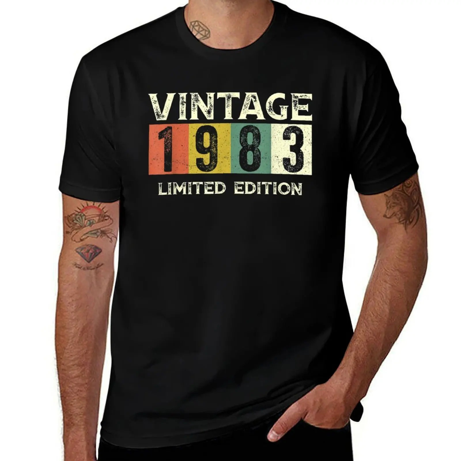 

40 Year Old Vintage 1983 Classic Car 40th Birthday Gifts T-Shirt t shirts for man slim fit t shirts for man graphic tees T-Shirt