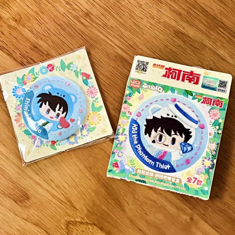 SmolQ LDCX Detektyw Conan Niedźwiedź Haftowany Znaczek Blind Box Kolekcjonerska Zabawka Anime Prezent dla Fanów Shinichi i Ran