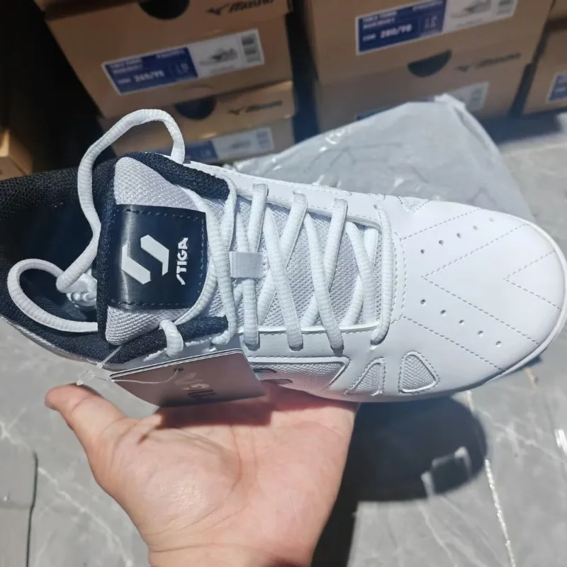 Designer Brand Table Tennis Shoes Mesh Breathable Tennis Shoes Super Light Indoor Court Shoes Good Quality Badminton Shoe Unisex