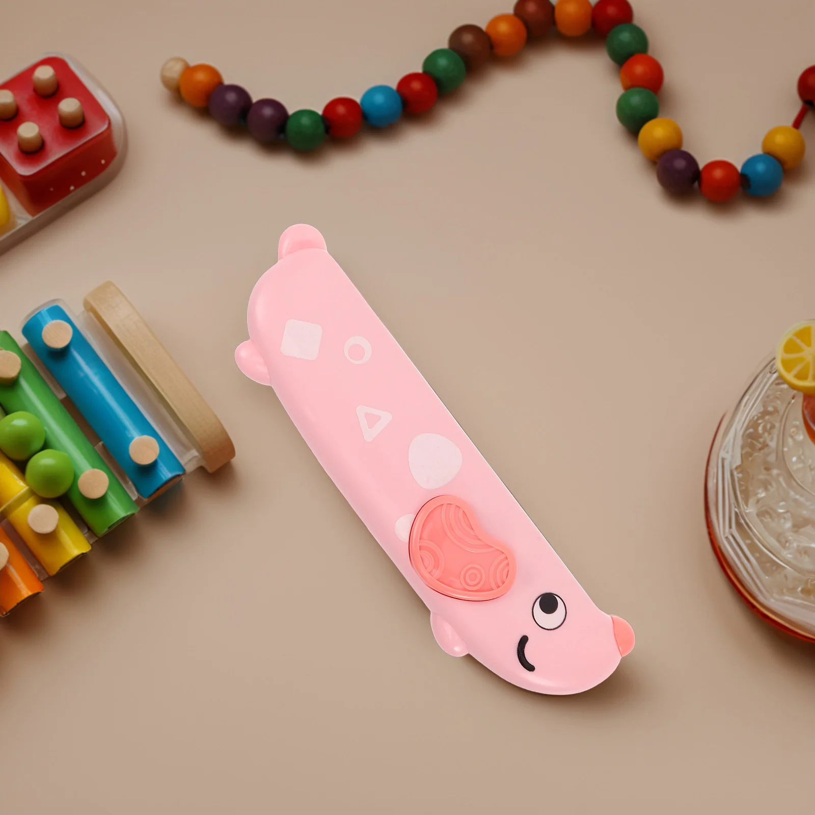 

Cartoon Design Kids Harmonica 16 Hole Lightweight Wind Instrument for Childrens Musical Enlightenment Educational Activity