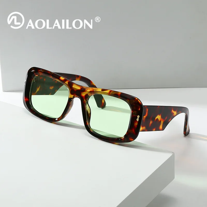 

New Fashion Metal Small Frame Square Designer Women's Sunglasses Sunglasses with Simple Lines Star Same Style
