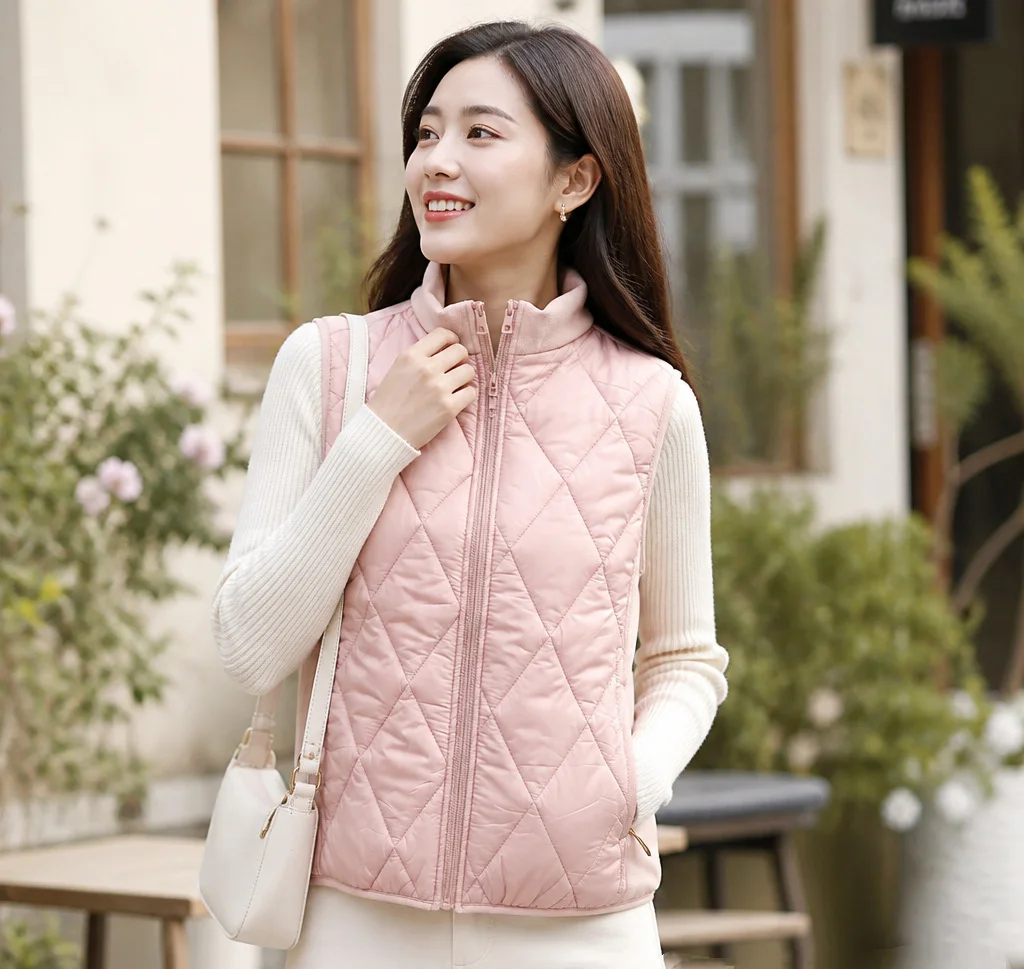 Women's Stand Collar Quilted Vest, Diamond Pattern Zip Up Sleeveless Padded Gilet Lightweight Warm Waistcoat