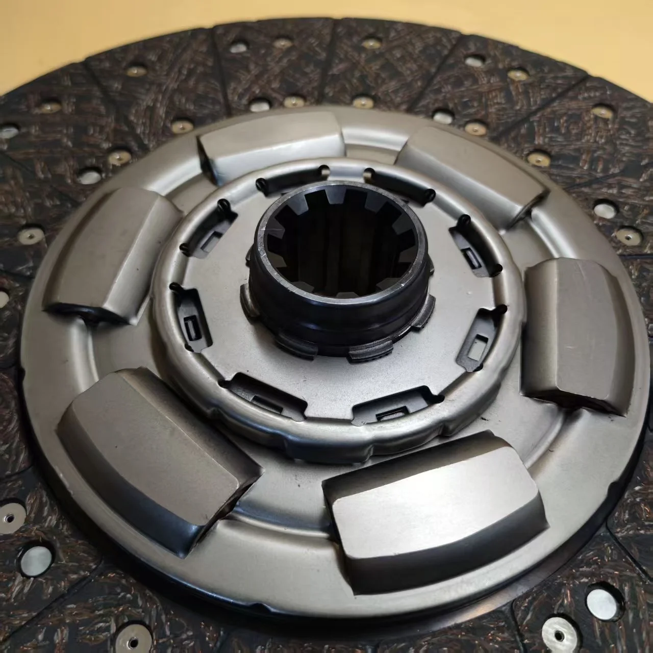 forHigh Quality Low Price Clutch Disc 430mm for Shacman Trucks DZ9X259160204/DZ9X259160205 with 3 Months Warranty