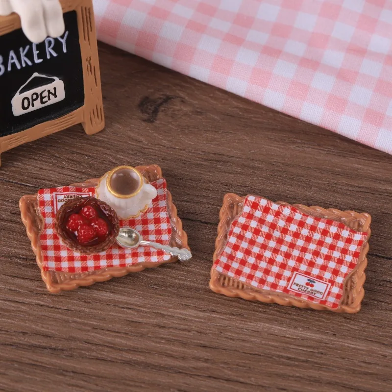 5pcs Mini Tray Grid Tray Model Tools Dollhouse Miniature Food Plate DIY Doll Accessories Handmade Resin Craft Table Decor Props