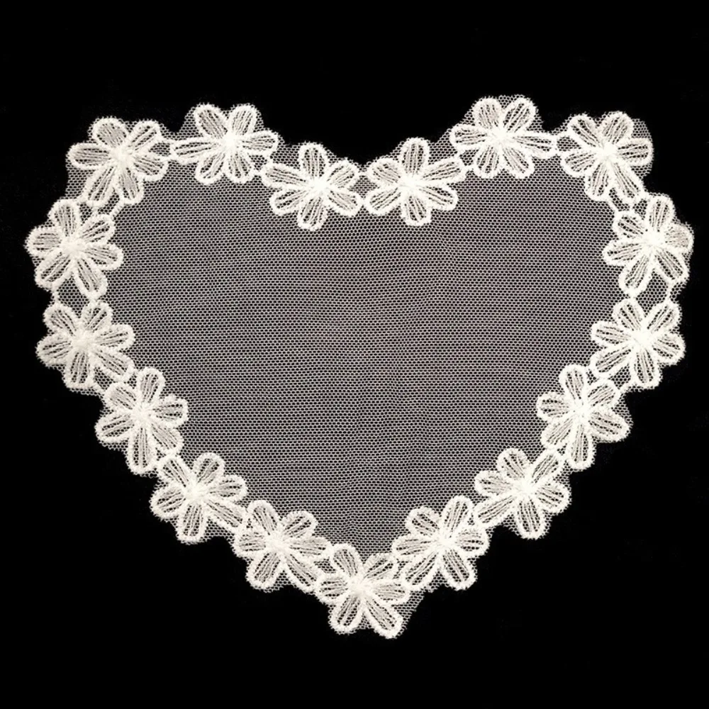 Heart-shaped Lace Place Cards Table Setting Decor Name Cards Wedding Name Tags Lace Design Place Cards Romantic Table Decor