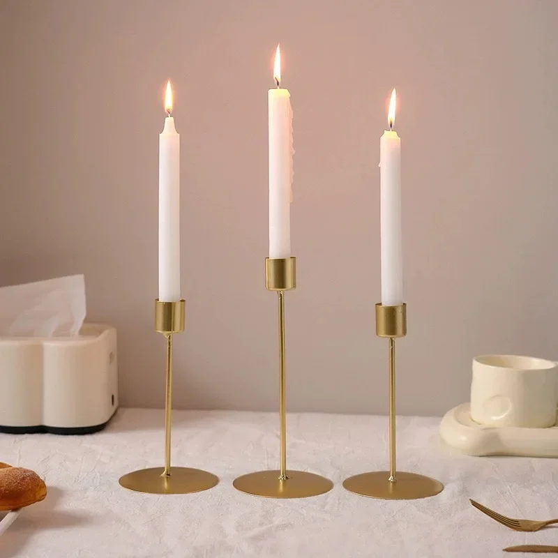 Holder for Pillar Candles Metal Candlestick Moon Shape Stand Desktop Tealight Decoration for Dining Party Wedding