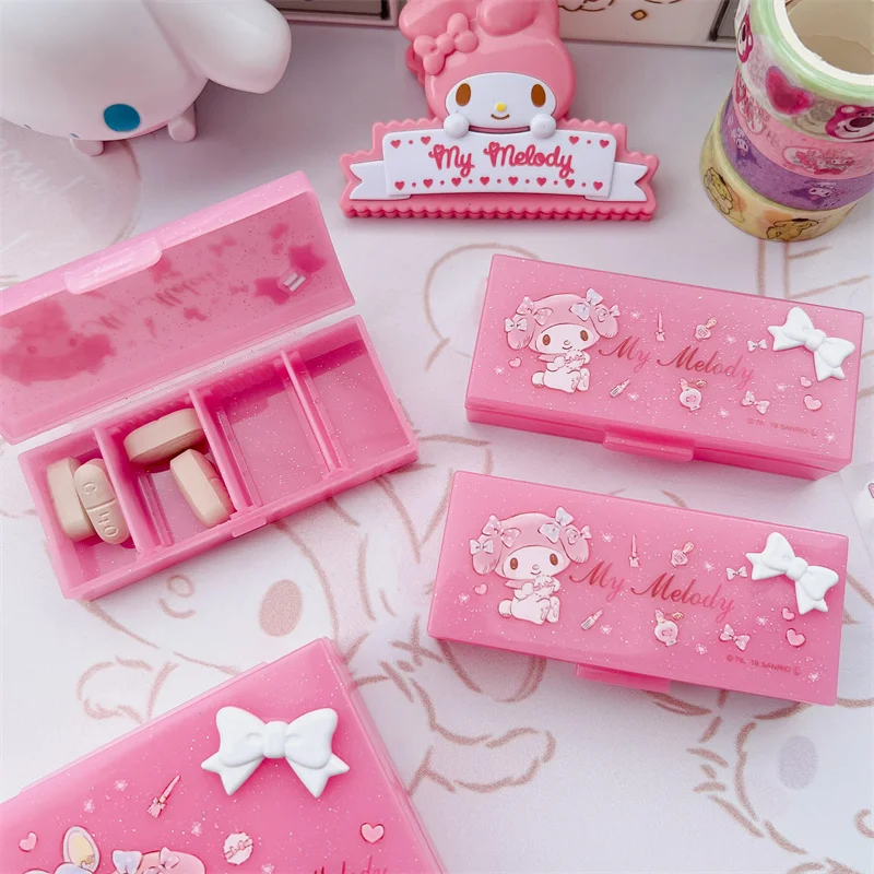 Sanrio Kawaii My Melody Cinnamoroll kotak pil portabel disegel Mini pil Dispenser organizer perhiasan kartun kotak Anime hadiah anak-anak