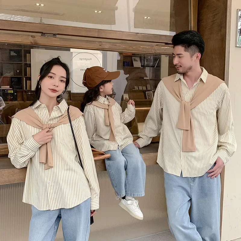 

Family Matching Clothes 2024 Korea Spring Dad Mom and Baby Same Shirts for Women Fashion Clothing Children Boy Girl Plaid Blouse