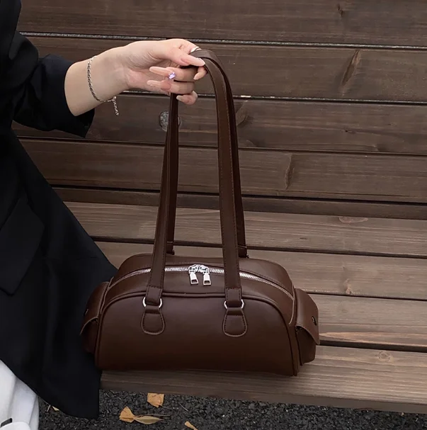 

Retro Solid Color Minimalist Design Handbag Women Leather Large Capacity Underarm Bags Ladies Fashion Commute Bowling Pillow Bag