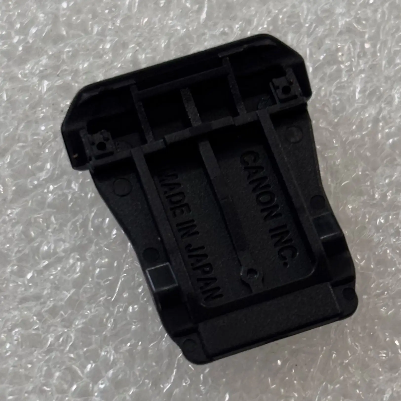 suitable for Canon R62 micro-single camera hot boot cover R8/R50 camera dust-proof hot boot cover protection cover R10 hot boot