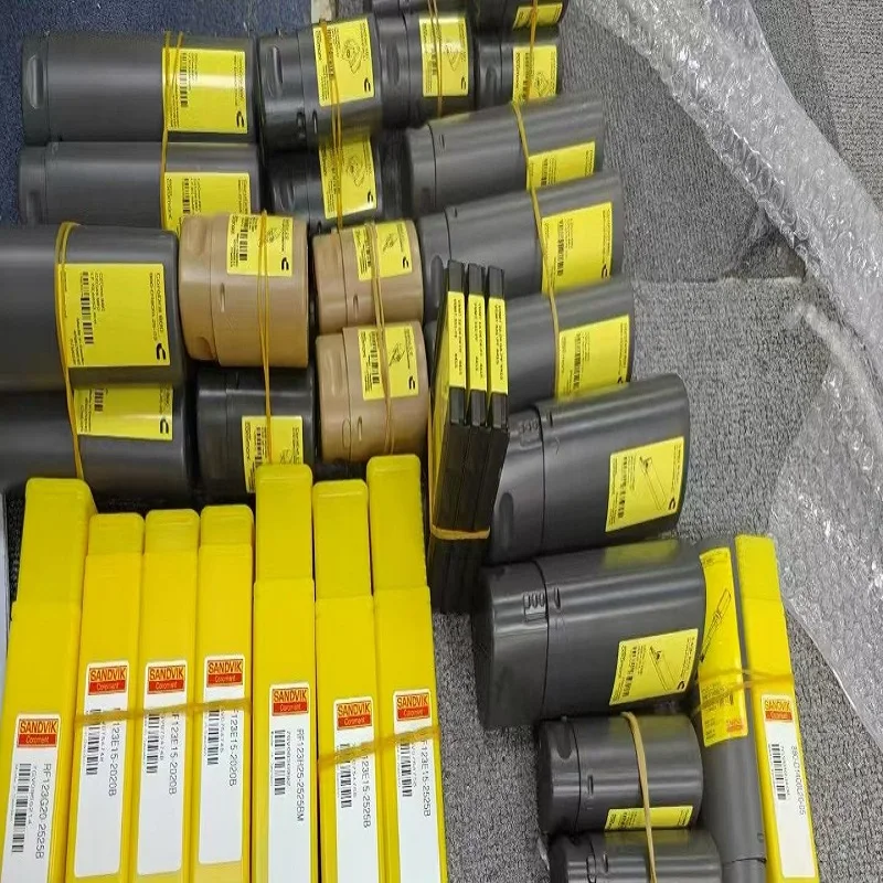 

Hard alloy cutting blades VBMT160404-MF 1205