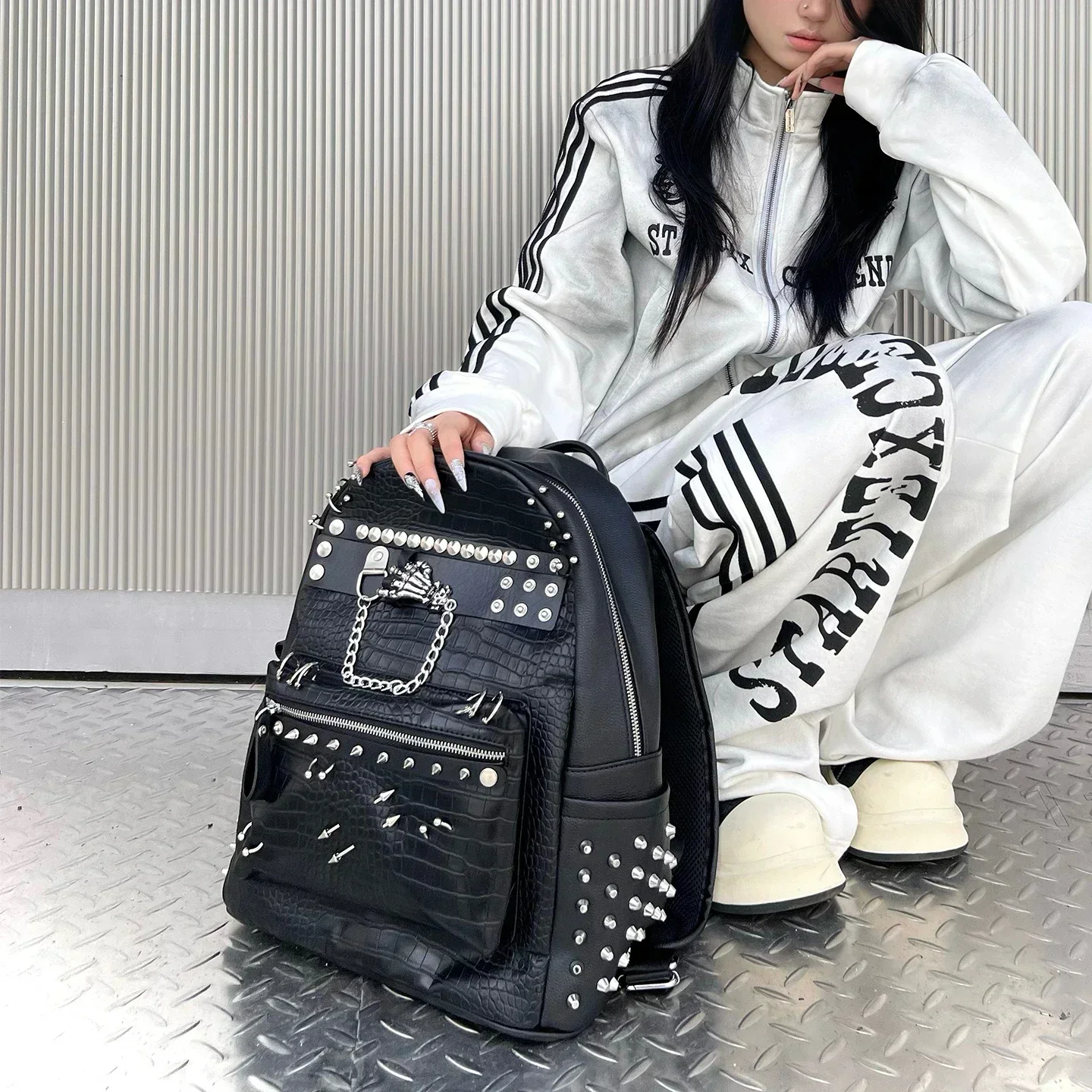 Y2K High Street Motorcycle Style Backpack Crocodile Pattern Novel Bag With Rivets Skeleton Hand Decor Personality School Bag