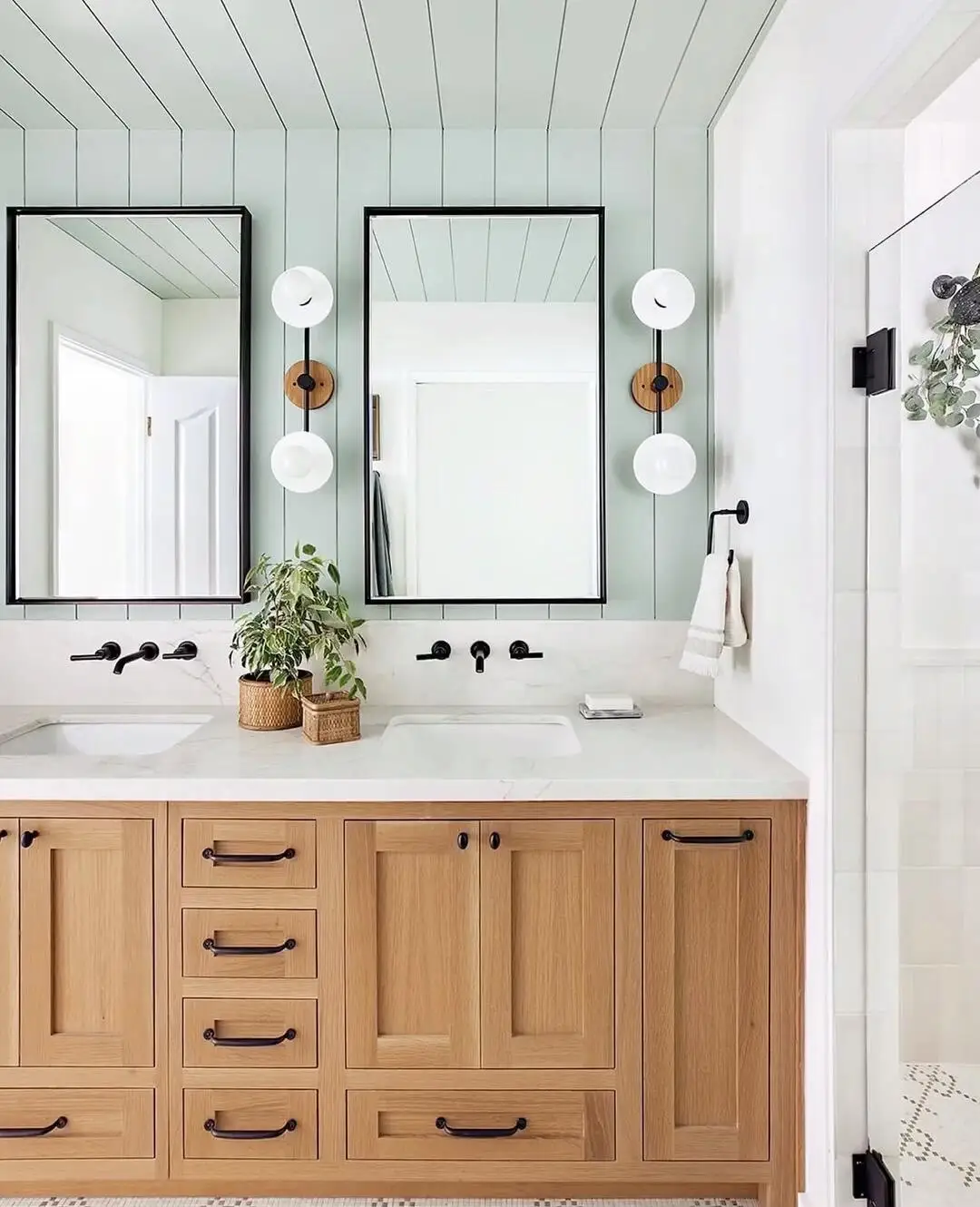 

Factory Supply Stainless Steel Bathroom Vanities Wall Hung Bathroom Vanity with Soft Close French Bathroom Cabinet Set