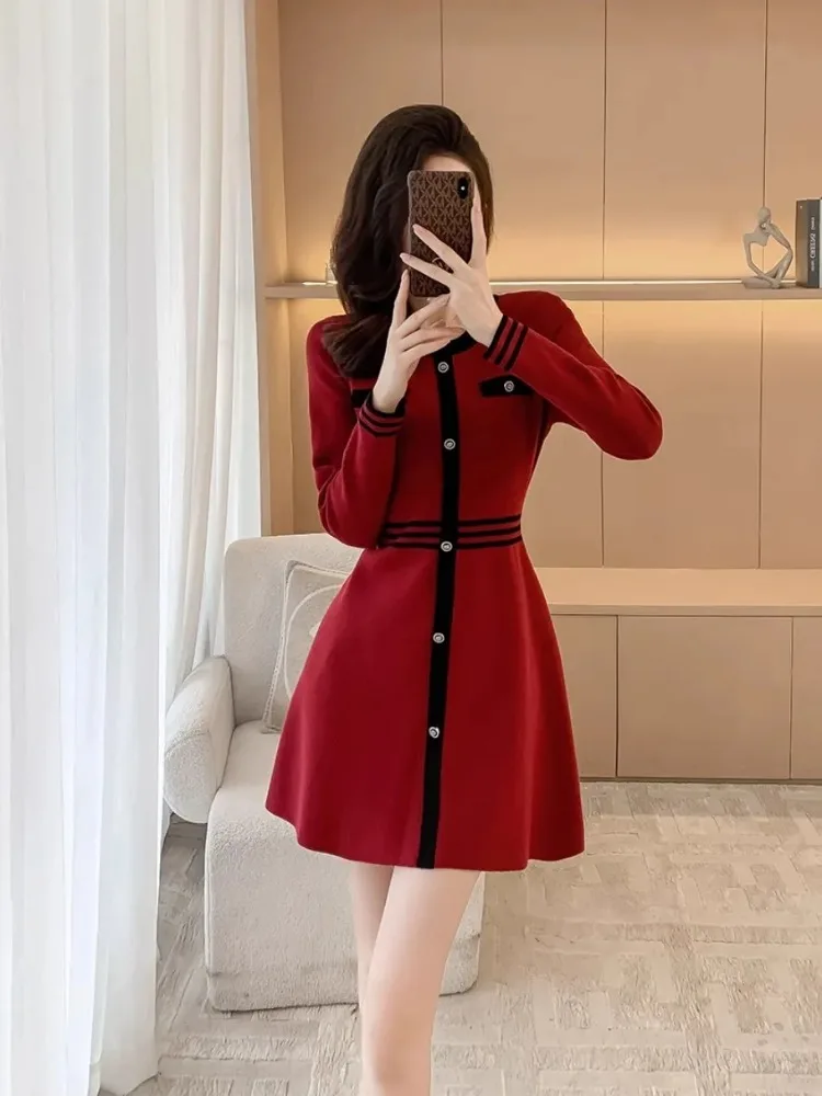 

New Small Fragrant Dress Solid Patchwork Chain Button Slimming Shoulder Cushion Trendy Office Lady Dress Waist French Dresses