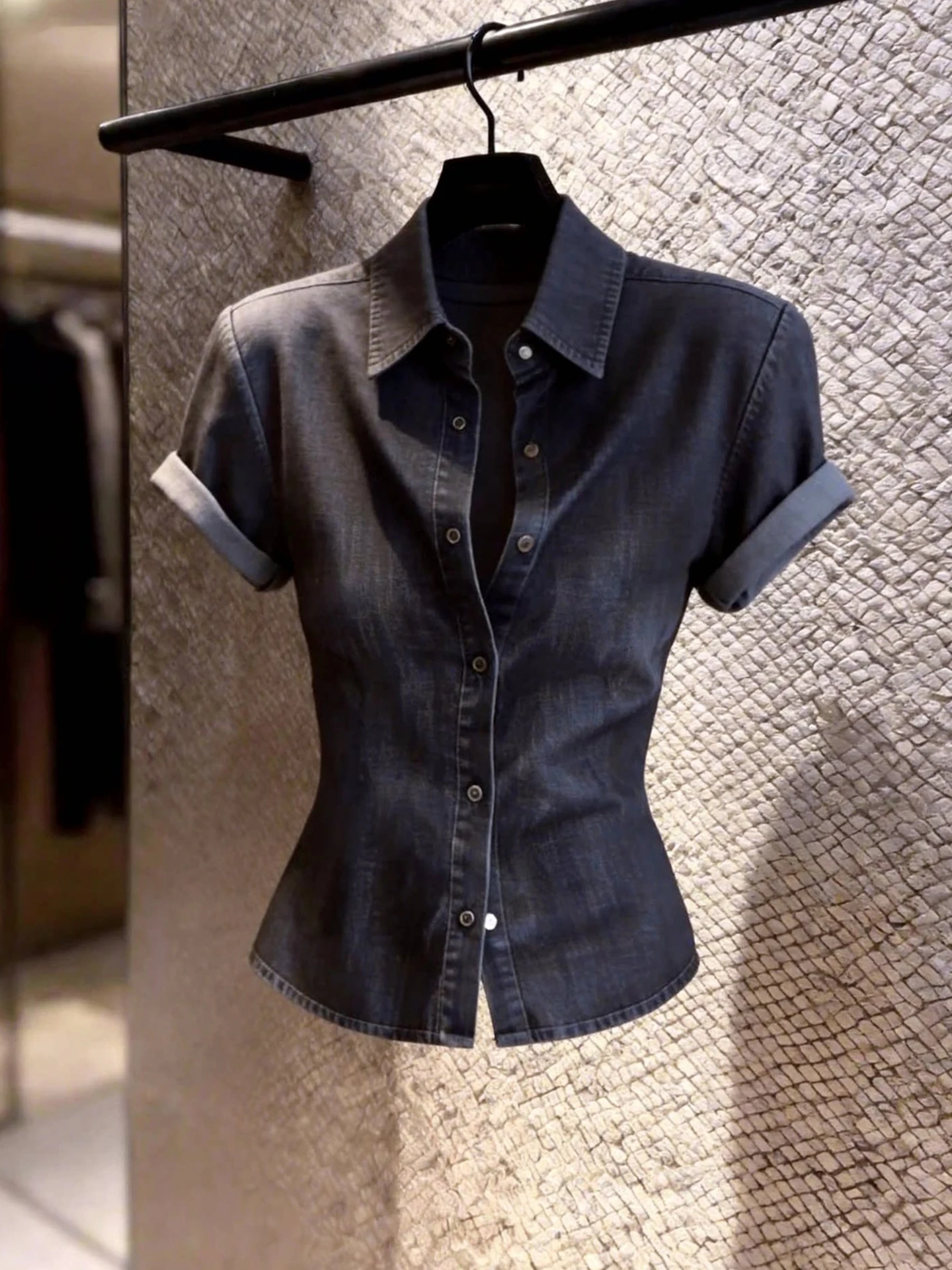 

Slim Fit Neck Short Sleeve Shirt Summer Fashion Design Versatile Stylish Small Top Unique Slimming Effect Versatile Shirt