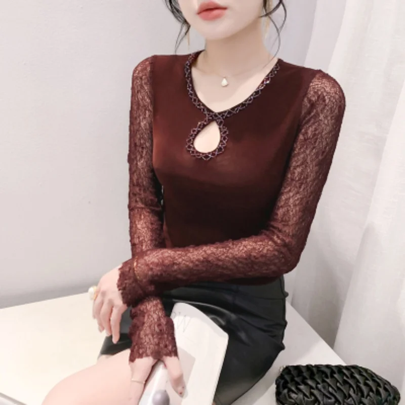 High Quality Velvet Long Sleeved T-shirt For Women Autumn Sexy O-Collar Hollow-Out Beaded Slim fit Top European Clothing ﻿