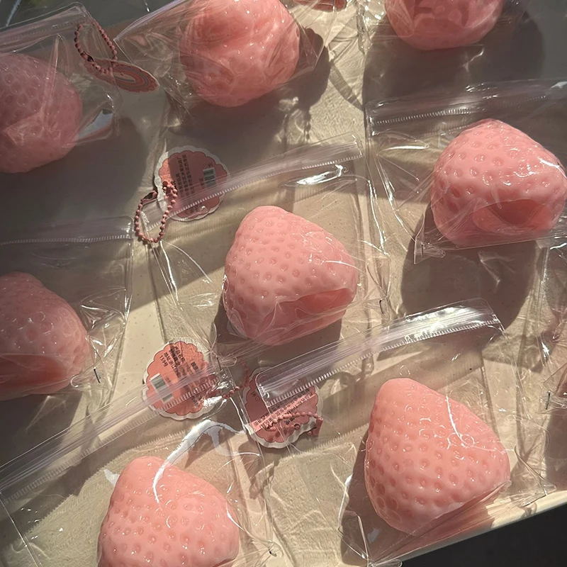 Decompression Toy for Children, 1PC Simulated Strawberry Party Gift, Stress Release Ball