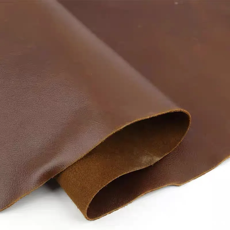 Brown plain weave oil wax leather material, first-layer genuine leather craftsmanship, European style sofa seat, bedside, vintag