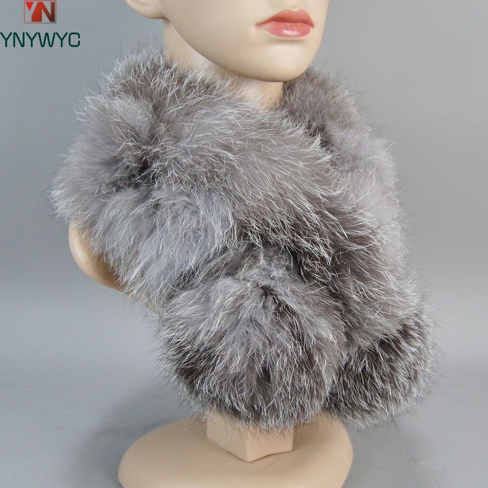 

2024 New Luxury Women Winter Real Fur Scarf 100% Natural Raccoon Fur Fashion Warm Soft Neckerchief Wholesale Pompom Fur Scarves