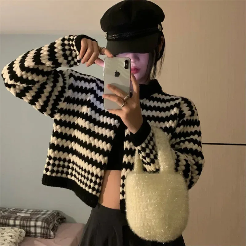 

Women Knitted Cropped Cardigans Sweaters Casual Spring Slim Long Sleeve Striped Sweater Jacket Vintage Fashion Streetwear Tops