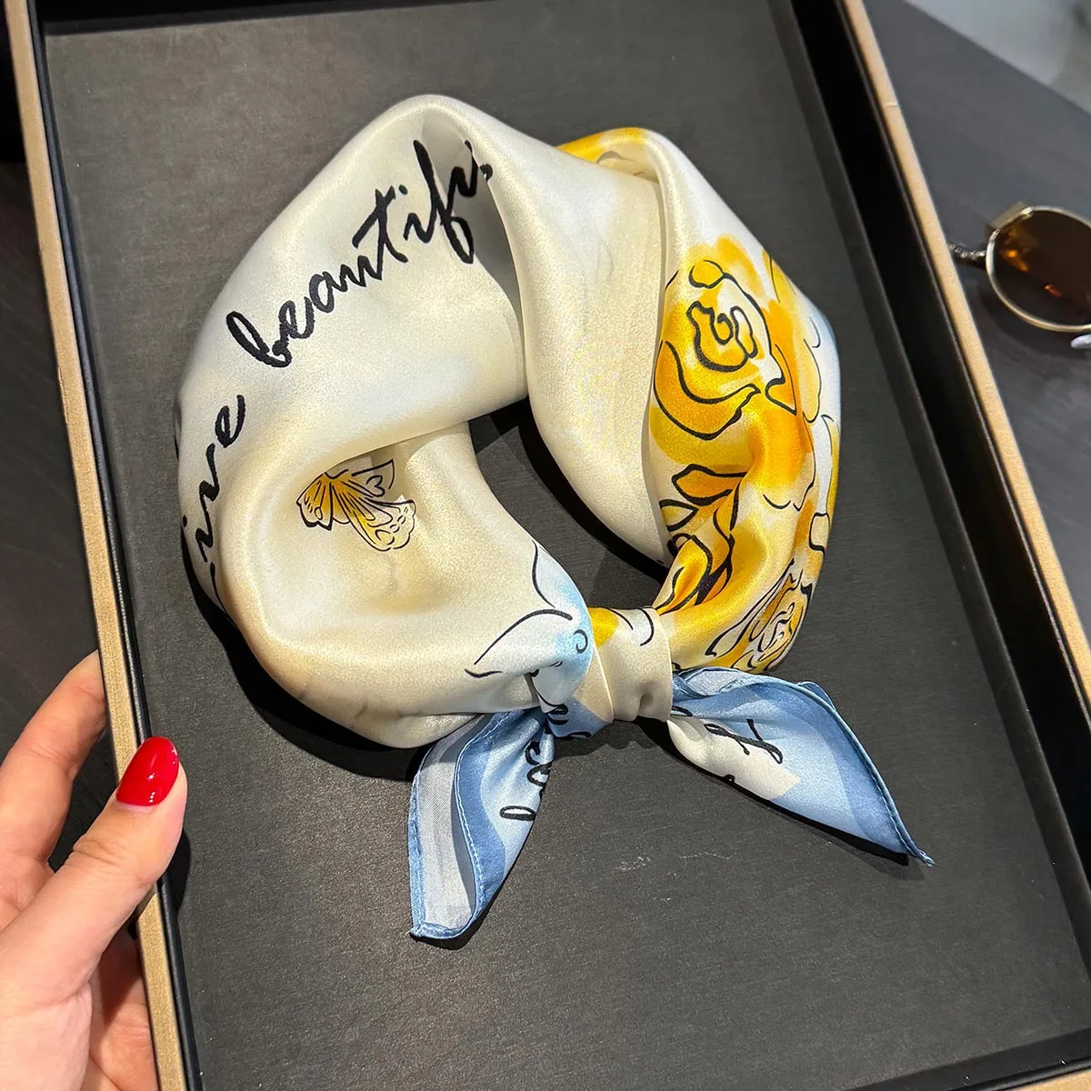 

Foulard Carre 100% Naturel Pour Femme, Foulard Bandana, Foulards Floraux Pour Cheveux, Sac De Printemps, Cravates 53 см