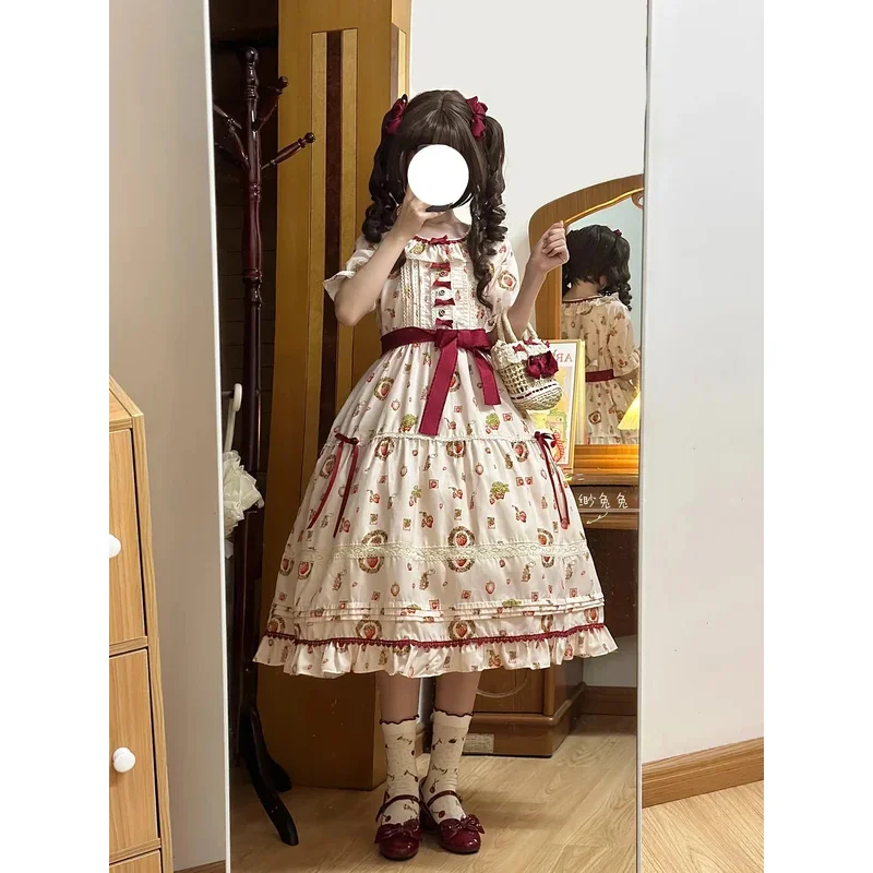 เดรสโลลิต้าทรงเอไลน์พิมพ์ลายสไตล์ญี่ปุ่นย้อนยุคหรูหรา แต่งระบาย คอทรงกลม แขนสั้น เอวสูง แต่งเชือกผูกโบว์ทรงเข้ารูป รุ่น 202