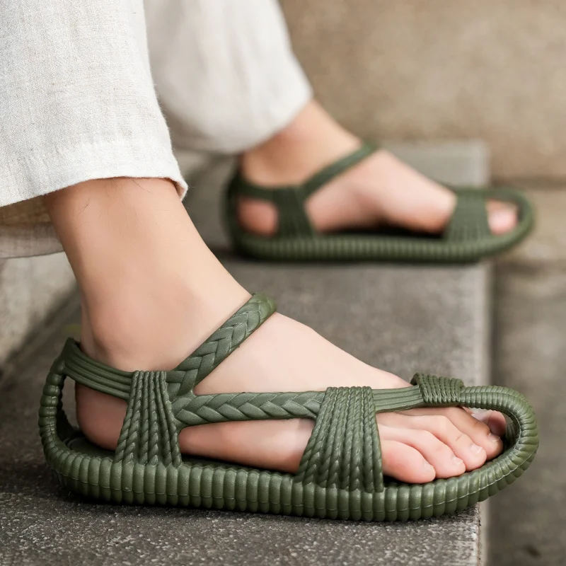 Retro Green Roman Sandals Men Summer Outdoor Sports Sandals For Men Eva Soft Comfortable Straw Open-Toe Slippers Men Beach Shoes