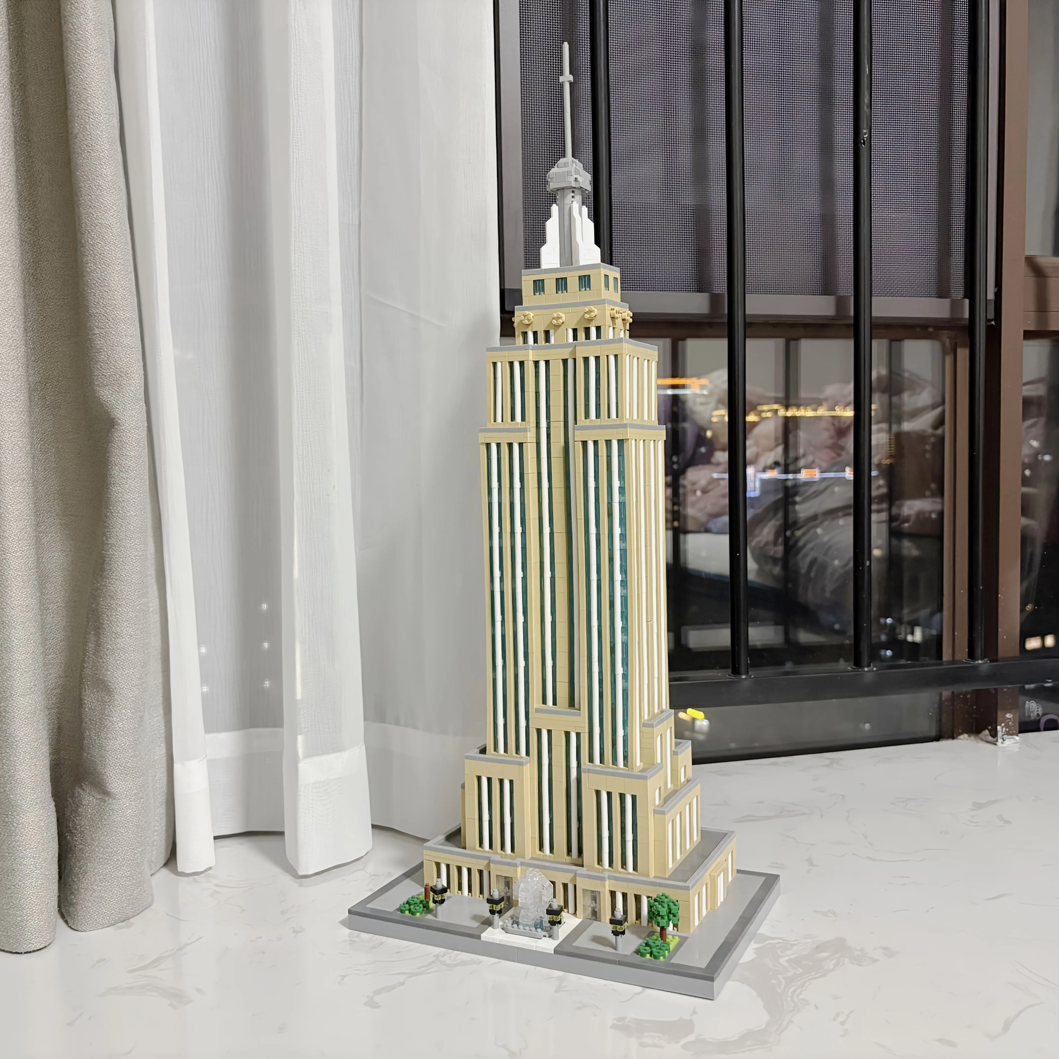 

Конструктор 3D-пазл «Эмпайр-стейт-билдинг» из 4669 микро-блоков, большая модель высокой сложности для взрослых, подарок на Хэллоуин и Рождество