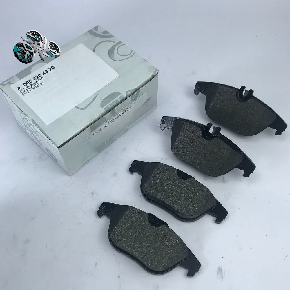 

A0054204320 Brake Pad Set for Mercedes C/E Class (C250-E550) W204 - Part No. 0054200720, 0074206120, A0054208120, A0004200805