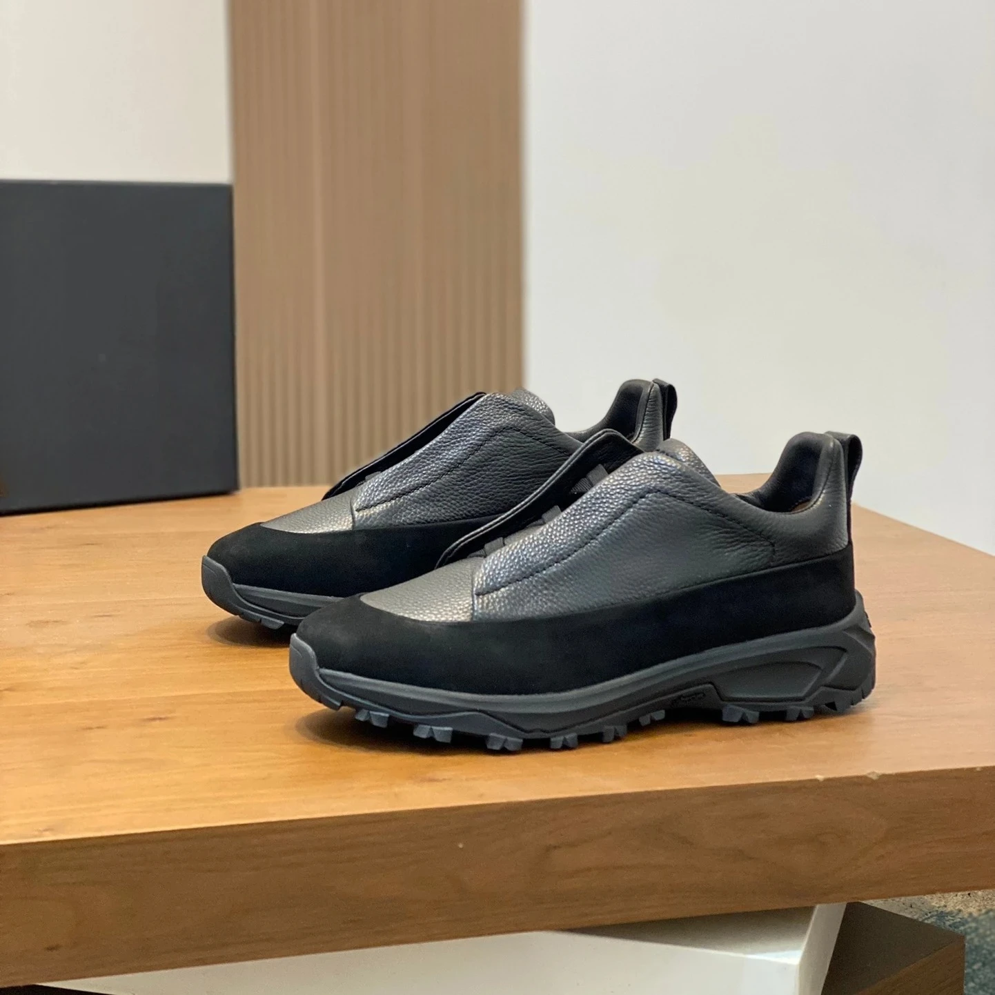 

Элитные мужские туфли для отдыха и подарков: нескользящие, износостойкие, дышащие слипоны для походов и велоспорта, повседневные кроссовки ручной работы