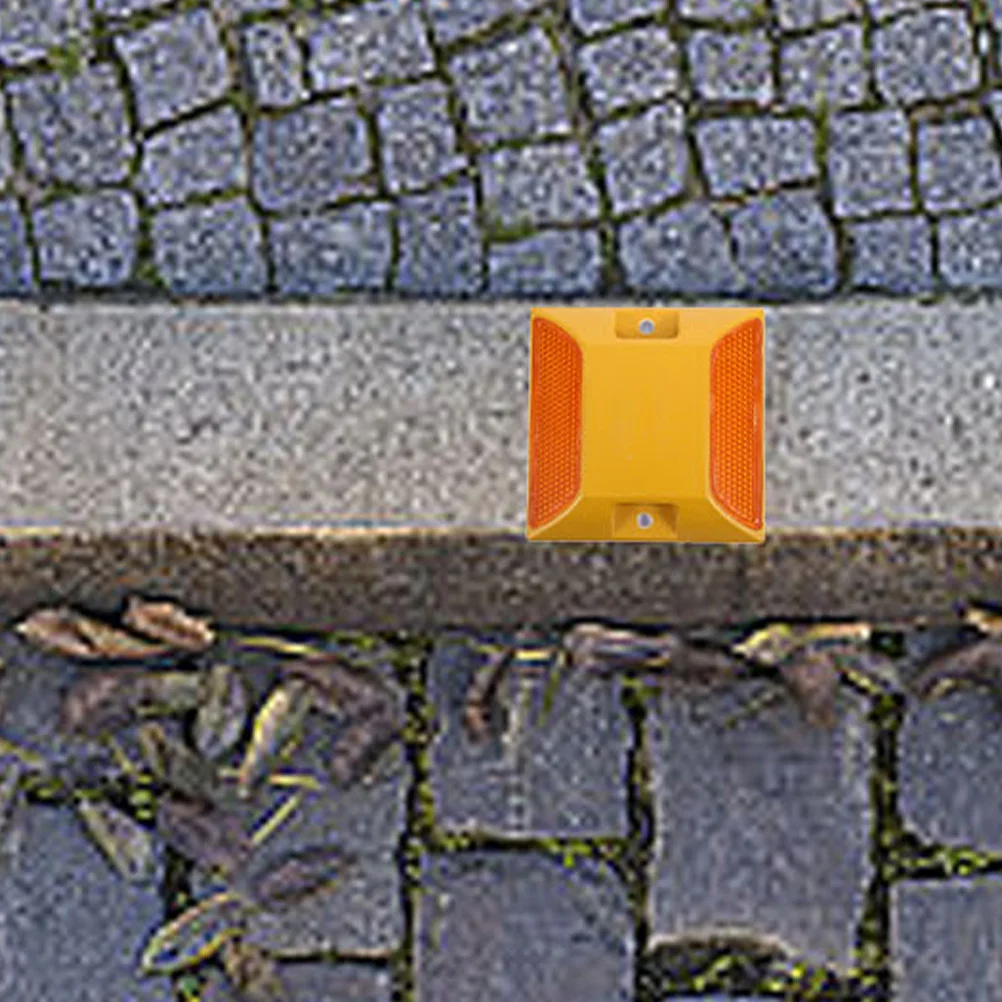 

Marker Reflective Pavement Marker Road Stud Safety Reflector for Driveway Highway Parking Lot Night Visibility