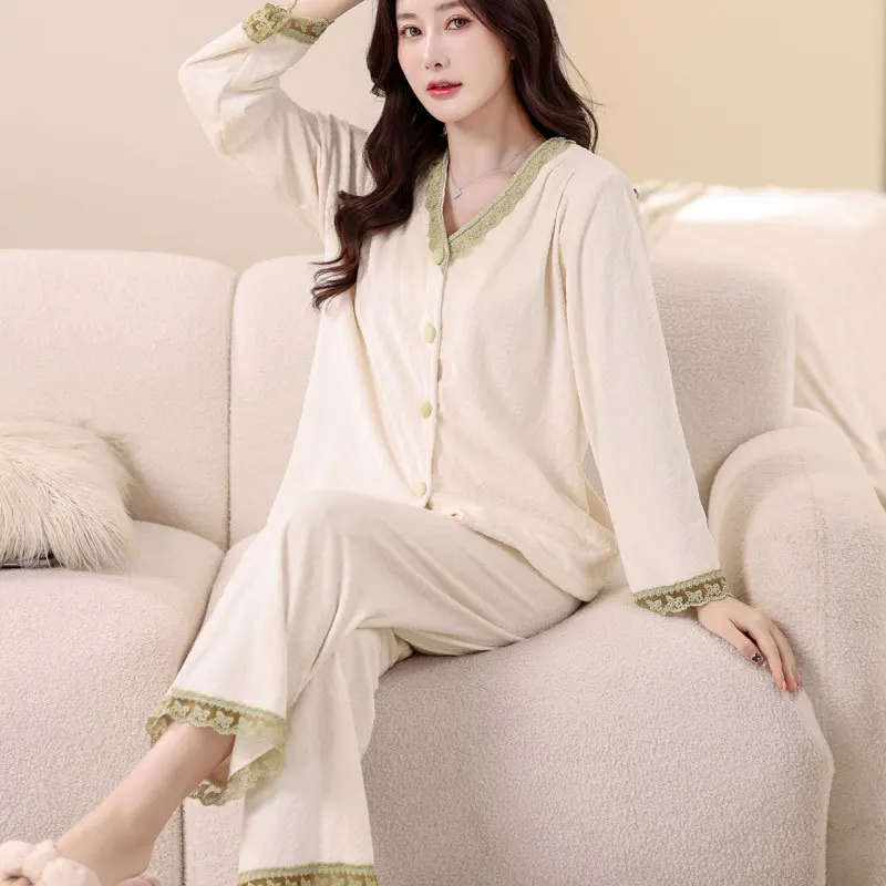 Hot Minimalist Island Velvet Leisure Wear Autumn and Winter Lesbian Fashion Long Sleeves Loungewear Set Two-Piece Set Dopamine