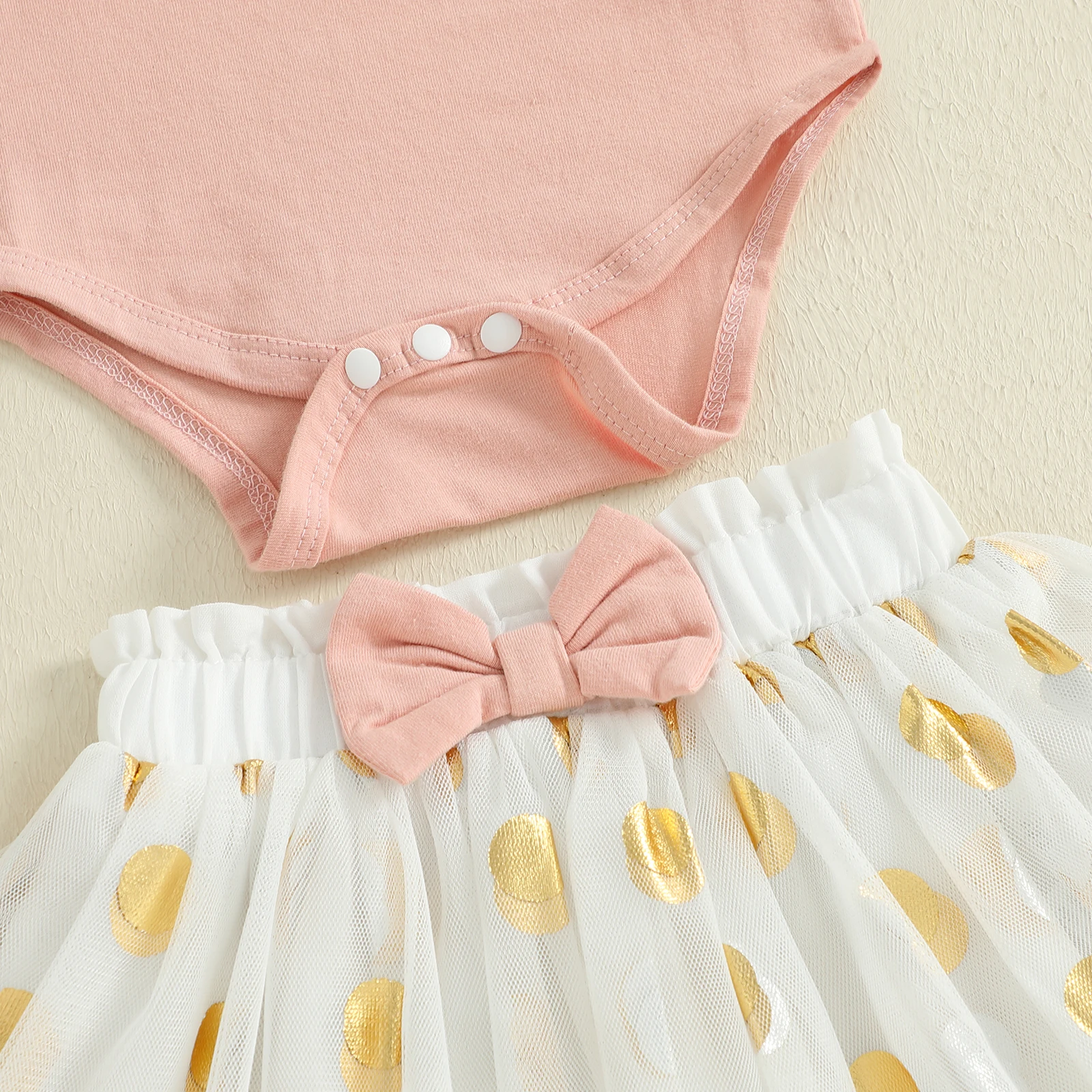 2026 ربيع الموضة طفل رضيع فتاة مجموعة ملابس طويلة الأكمام كشكش رومبير مع نقطة تول تنورة وعقال 3 قطعة وتتسابق