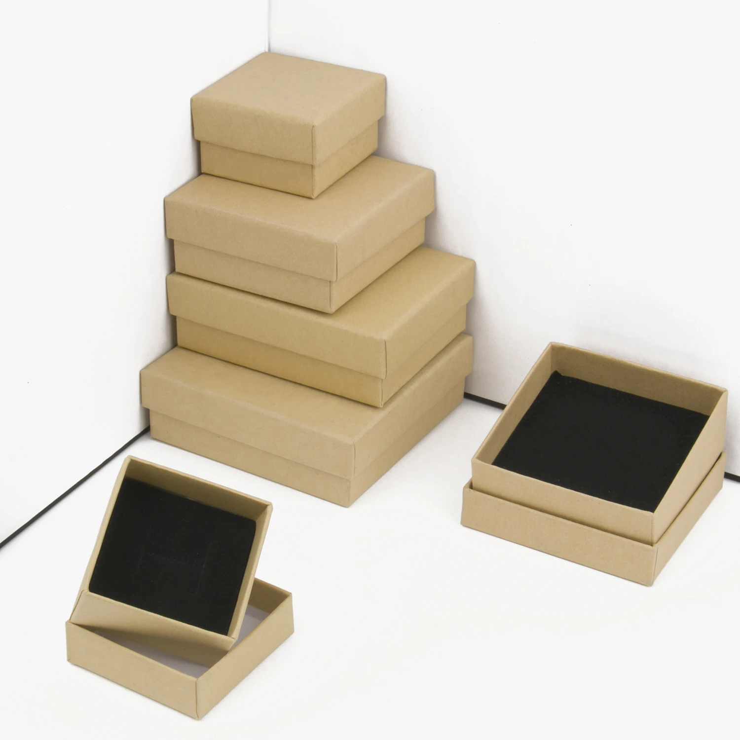 

Square Kraft Jewelry Box Cardboard Boxes for Ring Necklace Earring Pendant Jewelry Display Storage Packaging Box