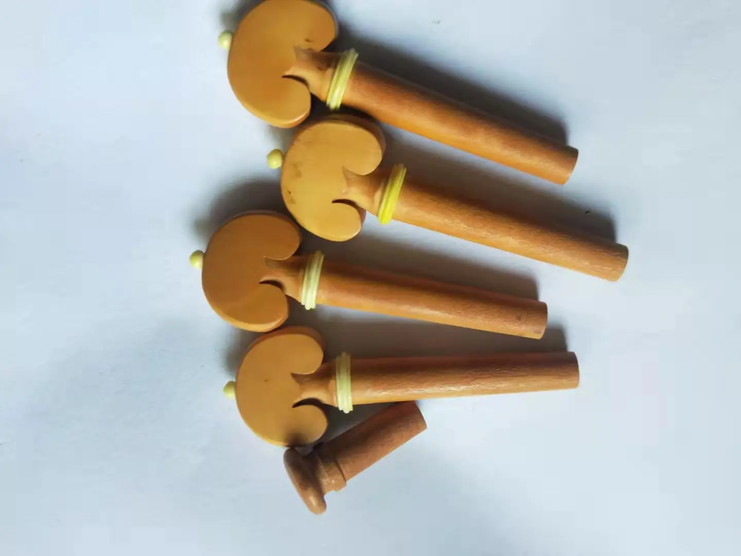 4PCs Violin Pegs 4/4 Different Types Free Gift of 1PC End Button