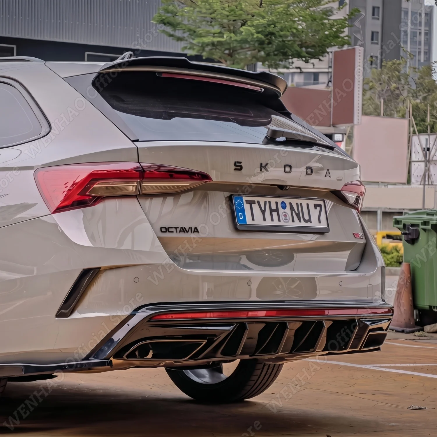 Maxton Style Glänzend Schwarzer Heckdiffusor für Skoda Octavia RS MK4 Combi 2020-2024 Vor-Facelift Tuning Heckstoßstangen-Verkleidung