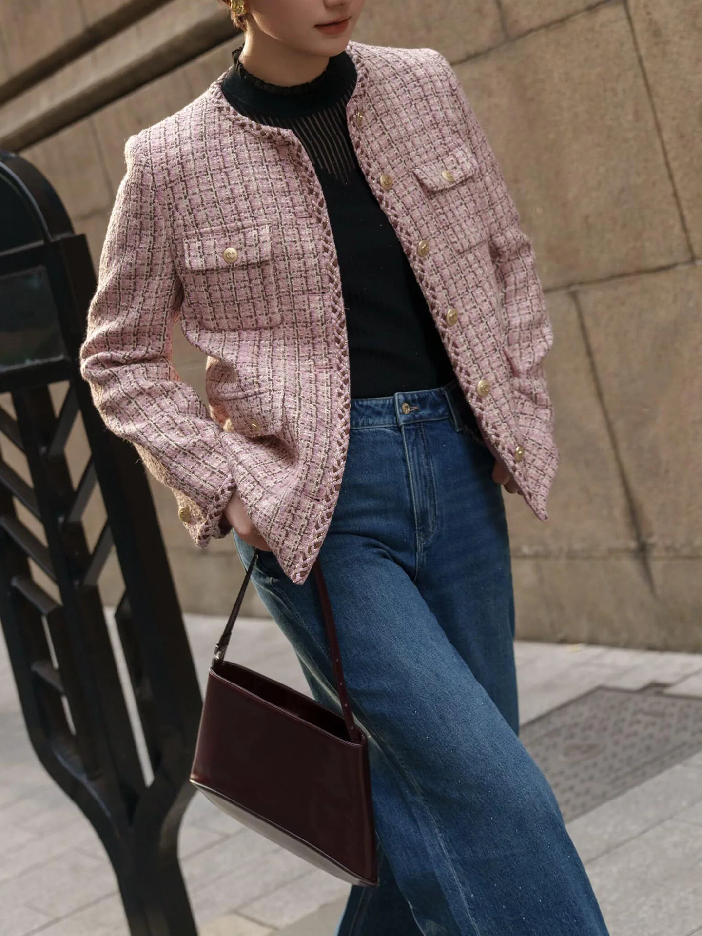 

Розовое твидовое короткое пальто для женщин, модная коллекция Весна 2026, элегантное, стильное, индивидуальное, высококачественное, для повседневной носки