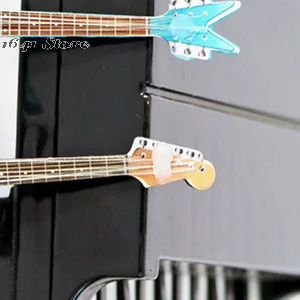 1pc 1/12 casa de bonecas guitarra brinquedos casa de bonecas instrumento musical modelo bonecas casa decoração acessórios