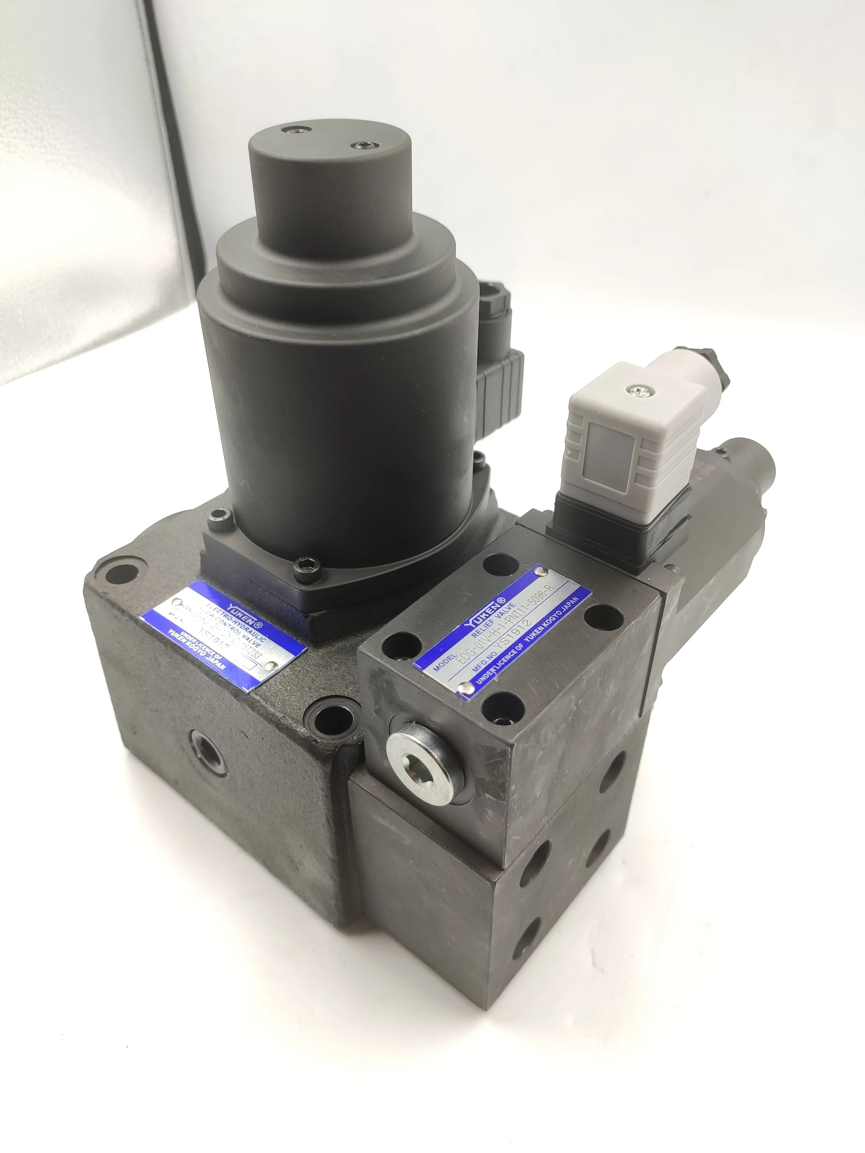 YUKEN EFBG EFBG-03 سلسلة EFBG-03-125-C-20T233 صمام الملف اللولبي الهيدروليكي للصمام النسبي