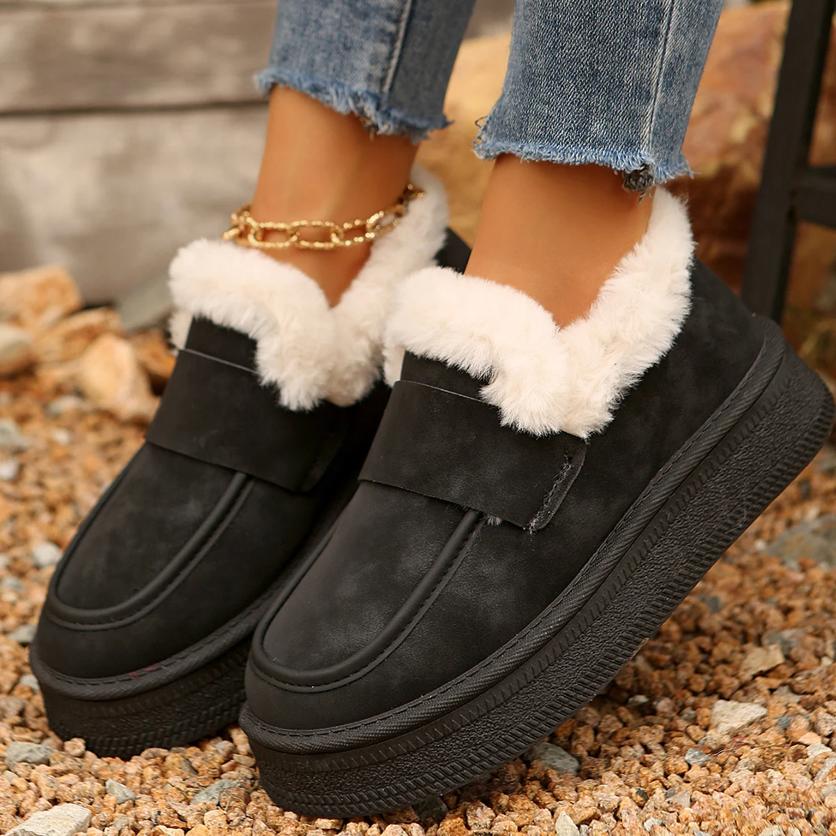 Winter Fashion Women Sneakers Thickened Fluff Warm Cotton Shoes Anti-slip Rubber Upper Insole Flats Comfortable Shoes for Women