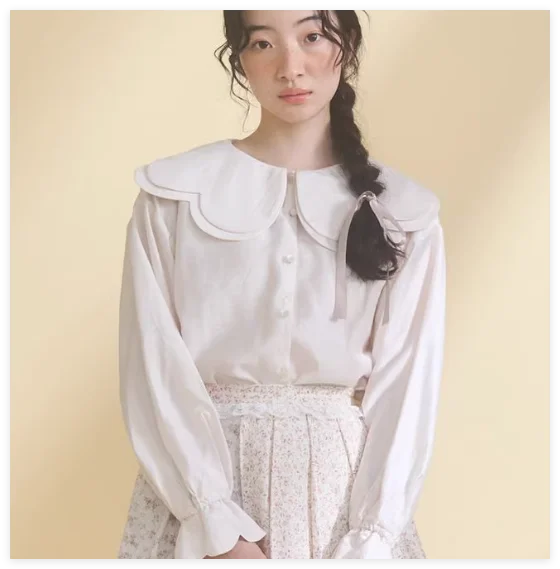 

Японская блузка в стиле Sweet Lolita с двойным воротником-лепестком, длинными рукавами и пуговицами, белая, весна 2026, новая свободная повседневная рубашка-топ для женщин