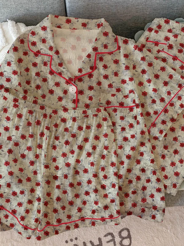 

Retro Rose Print Sleepwear Set Women's Summer Lightweight Short Sleeve Shorts Pants Crumpled Fabric Home Clothes Three-Piece Set