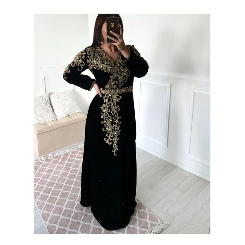 Dubai Moroccan Velvet Kaftan Fish Cut Arabic Abaya Hand Beaded Caftan Fashion Trends