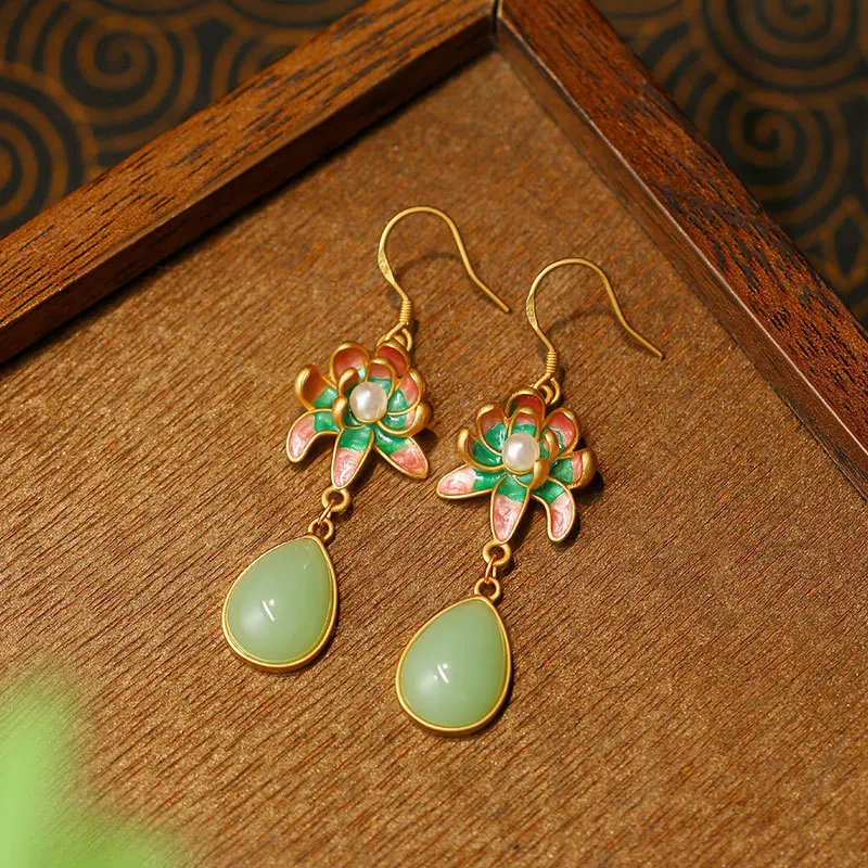 

Зеленый натуральный нефрит Серьги-капли Амулет Модные настоящие ювелирные изделия Дизайнерские очаровательные резные драгоценные камни Позолоченные 18 К