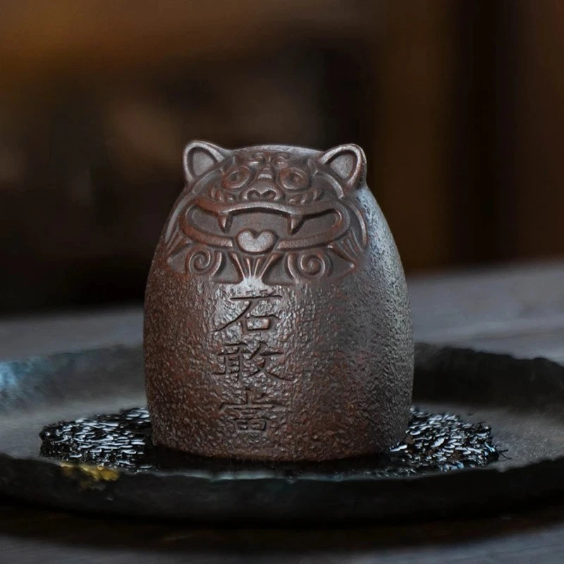 Yixing Purple Stone Darer Tea Table Zisha Tiger Pet Play Lid Cover Holder Small Ornaments Ceremony Tea Set Sculpture