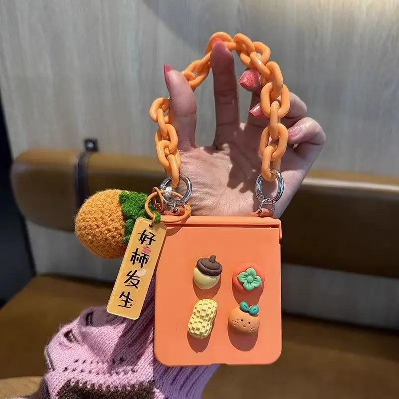 Cute Persimmon Pendant Bracelet Phone Case For Motorola RAZR 50 Ultra 40 Ultra 60 Pro Razr Plus 2025 2024 2023 Hinge Cover