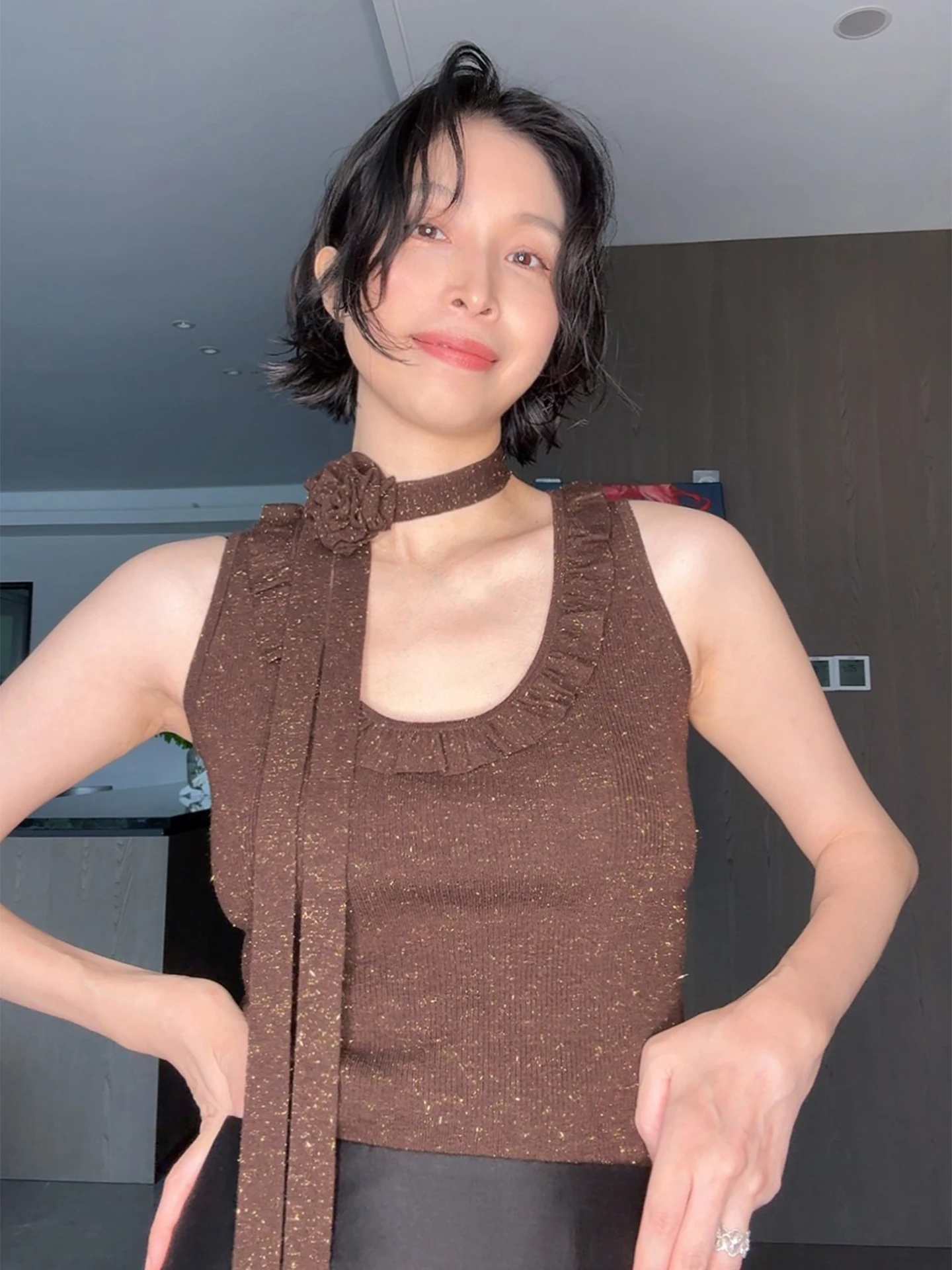 

Daily Romance25 Knitted Wool Vest French Sle Slim Fit U Ne Silver Fragmented Lace Hemline Woolen Vest for Women Casual Wear