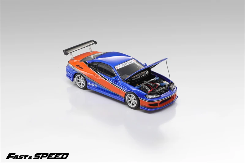 [Pré-venda] Carro de modelo em metal fundido, escala 1:64, Silvia S15 Mona Lisa FNF, da série Fast and Furious, nas cores laranja e azul.