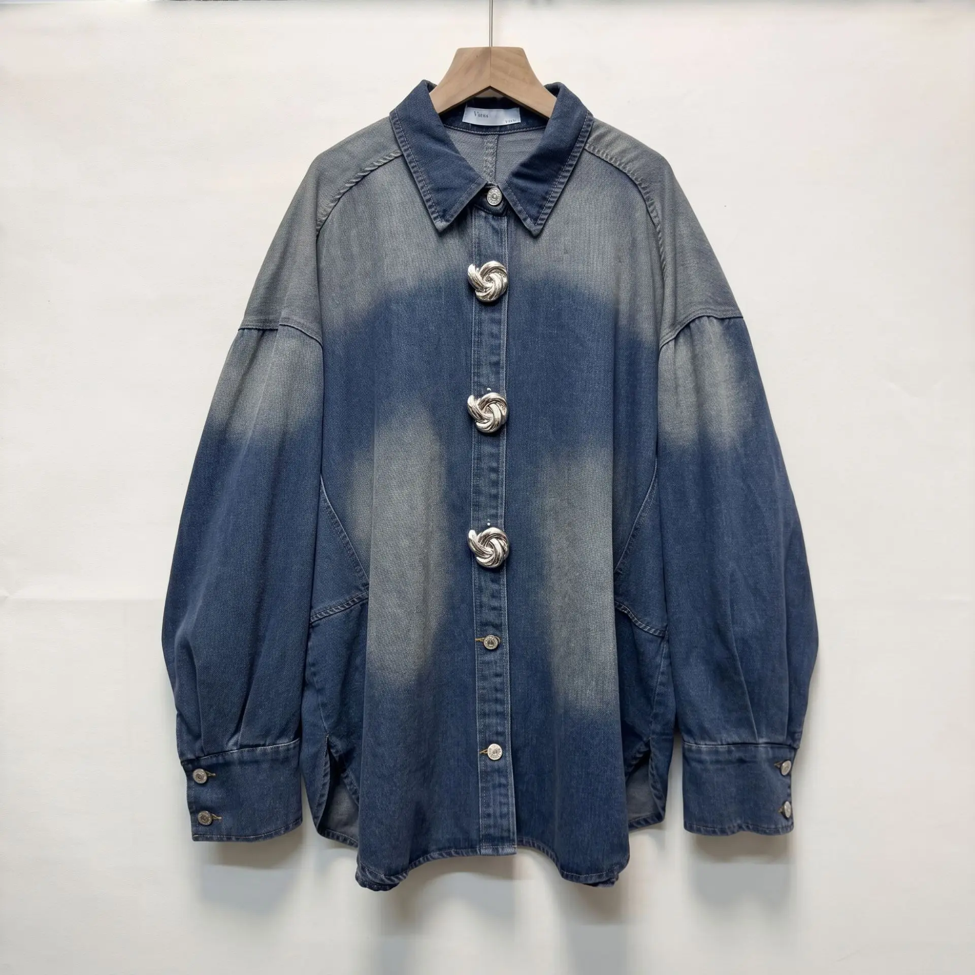 Women's Lapel Long Sleeve Gradient Denim Shirt Soft Breathable Elegant Casual Commute Versatile Trendy Daily Outfit Denim Shirt